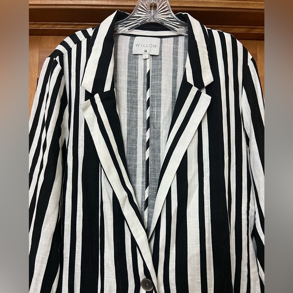 Willow Linen Blend Black and White Striped Long Line Blazer Size Large - Picture 2 of 10